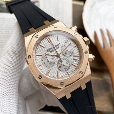 Replica Audemars Piguet Royal Oak Silver Chronograph Dial 44mm Watch For Men