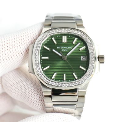 Swiss Replica Patek Philippe Nautilus Diamond Bezel Green Dial 35.2mm